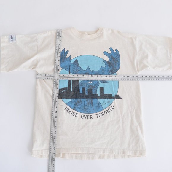 "Moose Over Toronto" Vtg Single Stitch Cream T-shirt ~Lg. Worn once. - Picture 4 of 13